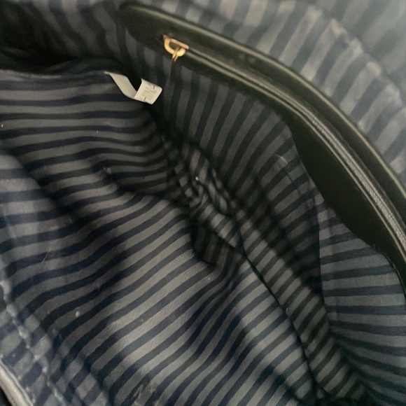 Black gold hardware square tote bag purse handbag elegant cheek shoulder bag - Picture 10 of 16